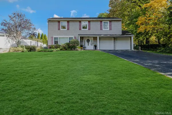 89 Walnut Street, Lake Grove, NY 11755