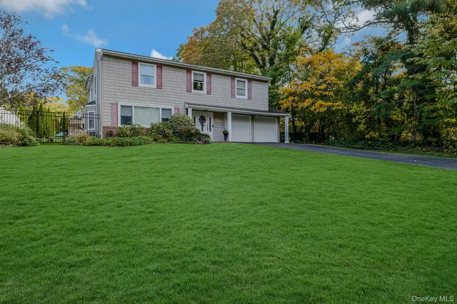 89 Walnut Street, Lake Grove, NY 11755 - Image #3