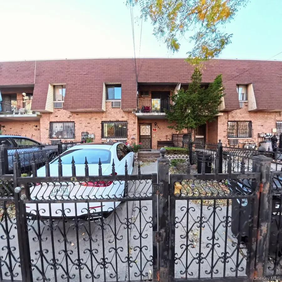 721 Thieriot Avenue, Bronx, NY 10473 - Image #2