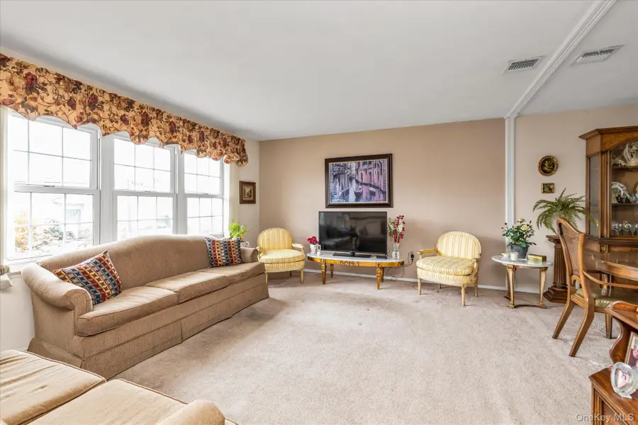 2797 Bayview Avenue, Wantagh, NY 11793 - Image #3