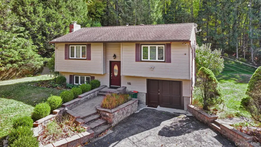 135 Barrett Hill Road, Carmel, NY 10512 - Image #2