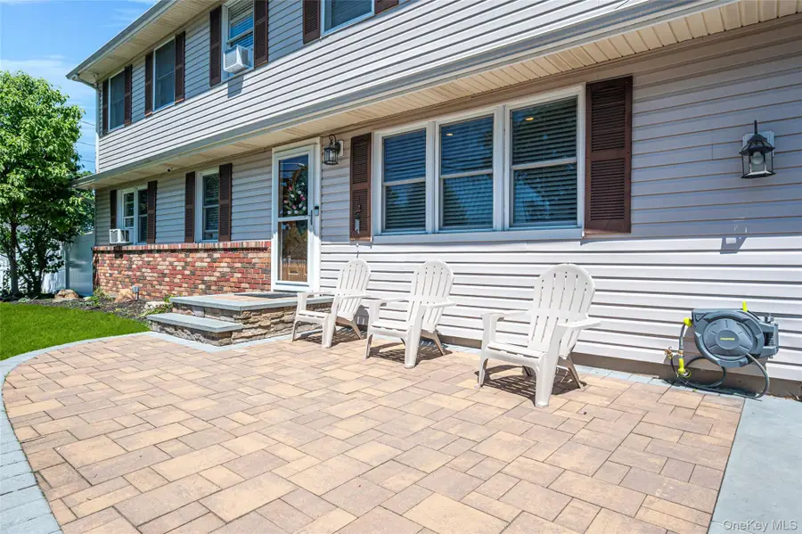 201 Oakland Avenue, Deer Park, NY 11729 - #3