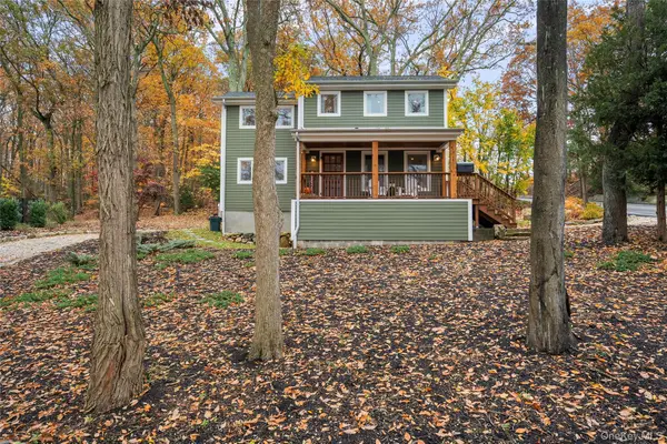 7 School Street, Bayville, NY 11709