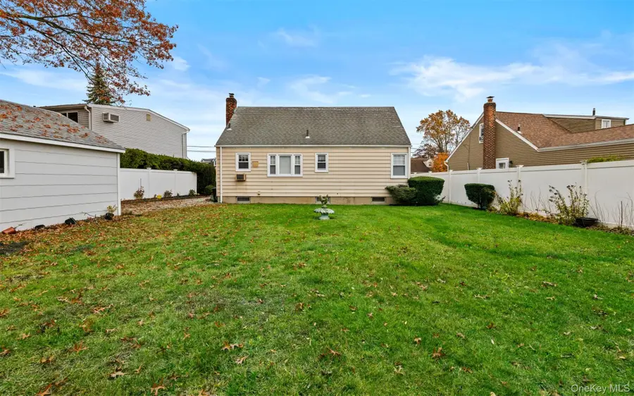 107 Rose Drive, East Meadow, NY 11554 - Image #3