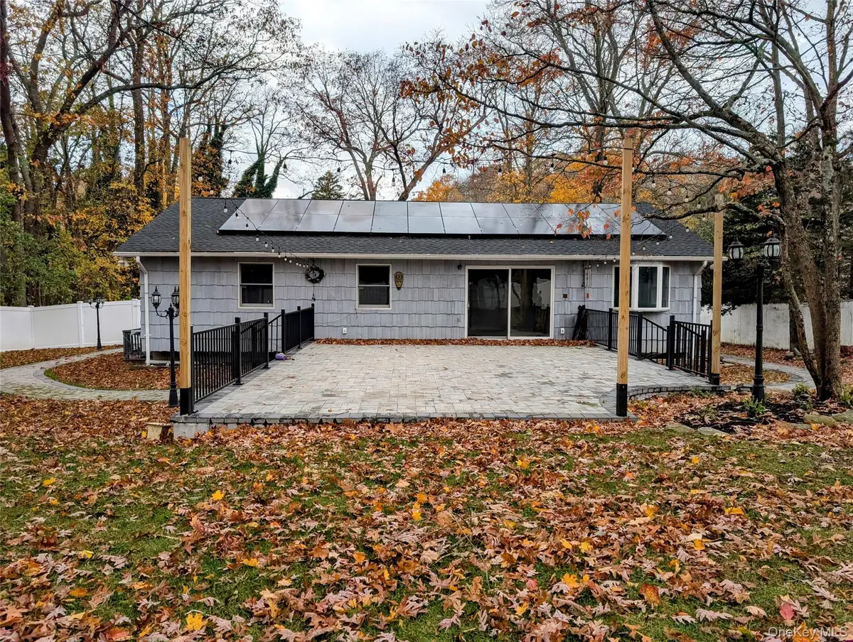 415 Pond Path, East Setauket, NY 11733 - Image #1