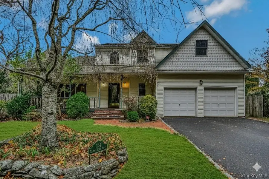 124 Fleets Cove Road, Huntington, NY 11743 - Image #2