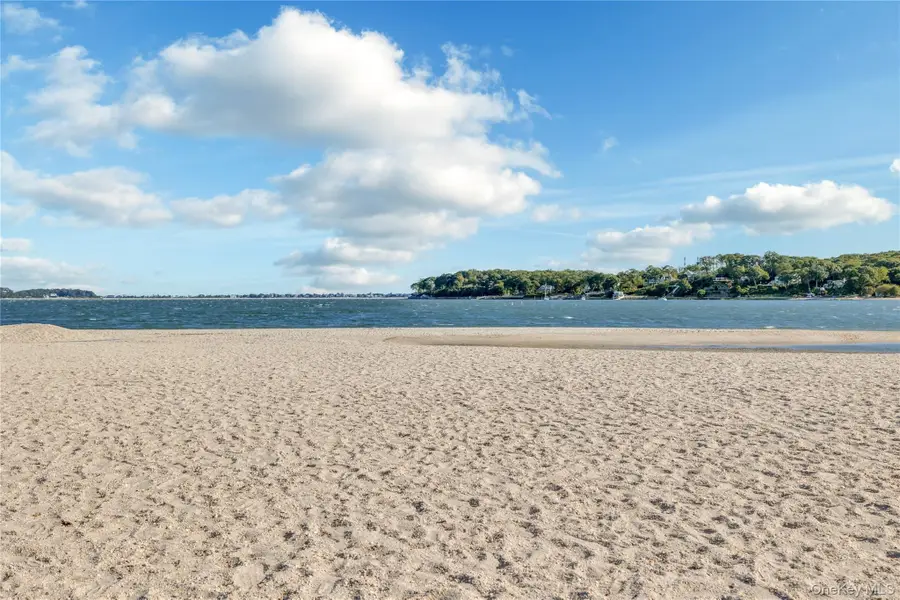 124 Fleets Cove Road, Huntington, NY 11743 - Image #3