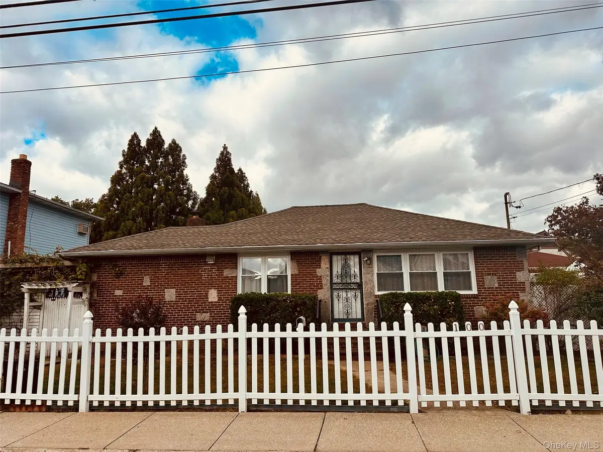 100 Memphis Avenue, Floral Park, NY 11001 - Image #1