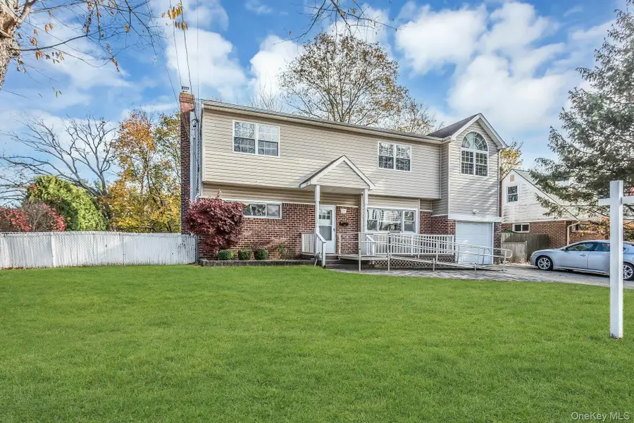 77 Marvin Lane, Commack, NY 11725 - Image #2