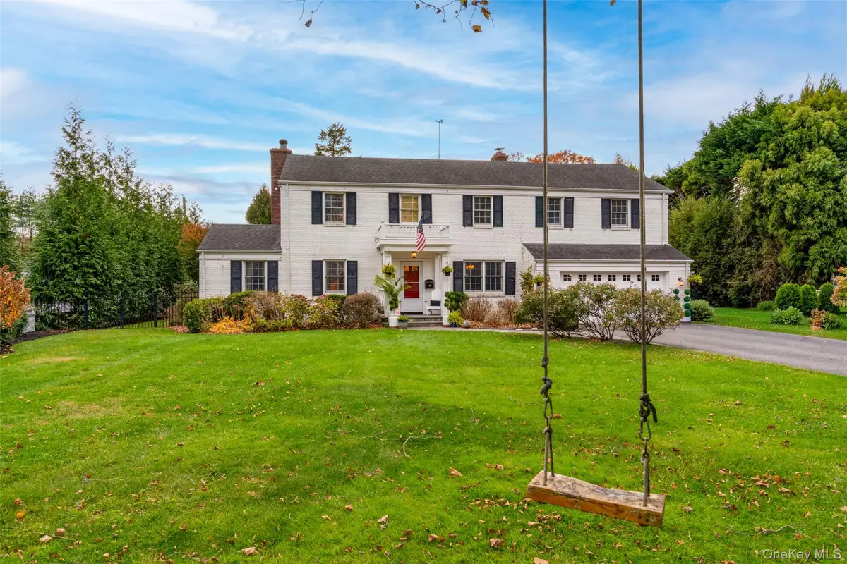 30 Lawrence Lane, Bay Shore, NY 11706 - Image #1