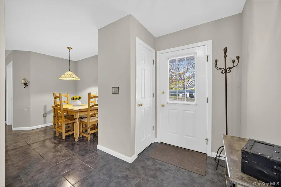 25 Osborne Glen, Poughquag, NY 12570 - Image #2