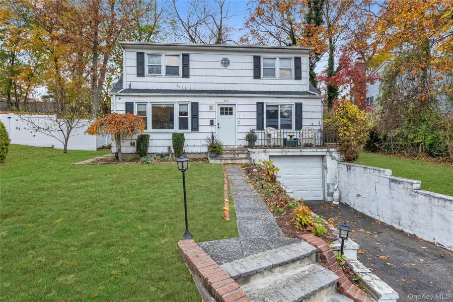 263 Melville Road, South Huntington, NY 11746 - Image #2