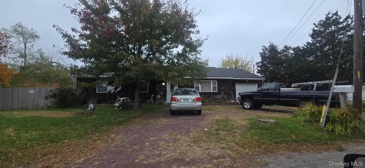 21 Astoria Road, Mastic Beach, NY 11951 - Image #1