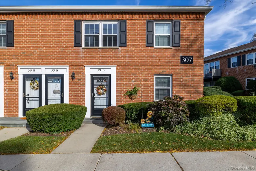 307-13 Hicksville Road #13, Bethpage, NY 11714 - Image #3