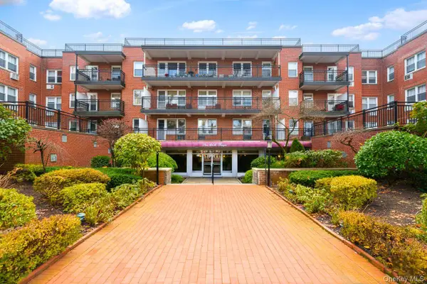 30 Stoner Avenue #1S, Great Neck, NY 11021