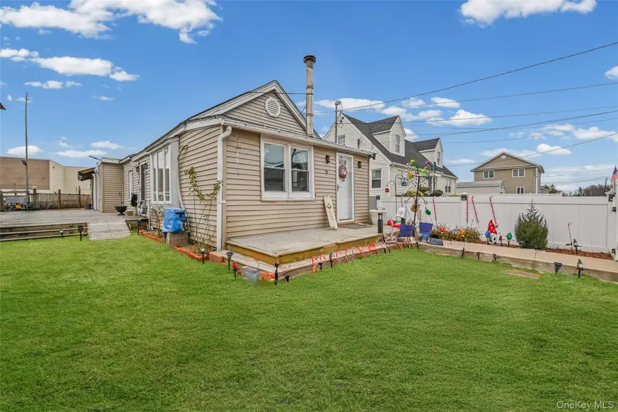 5 Chestnut Road, Inwood, NY 11096 - Image #3