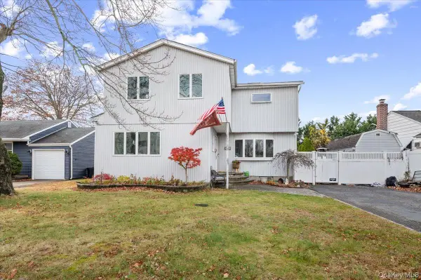 44 E End Avenue, Hicksville, NY 11801