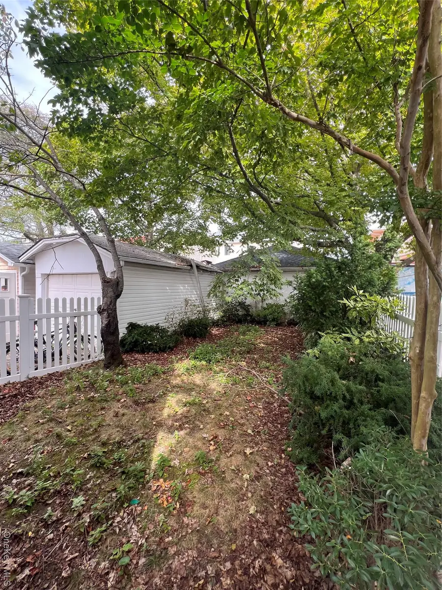 224 Beach 141st Street, Belle Harbor, NY 11694 - Image #3