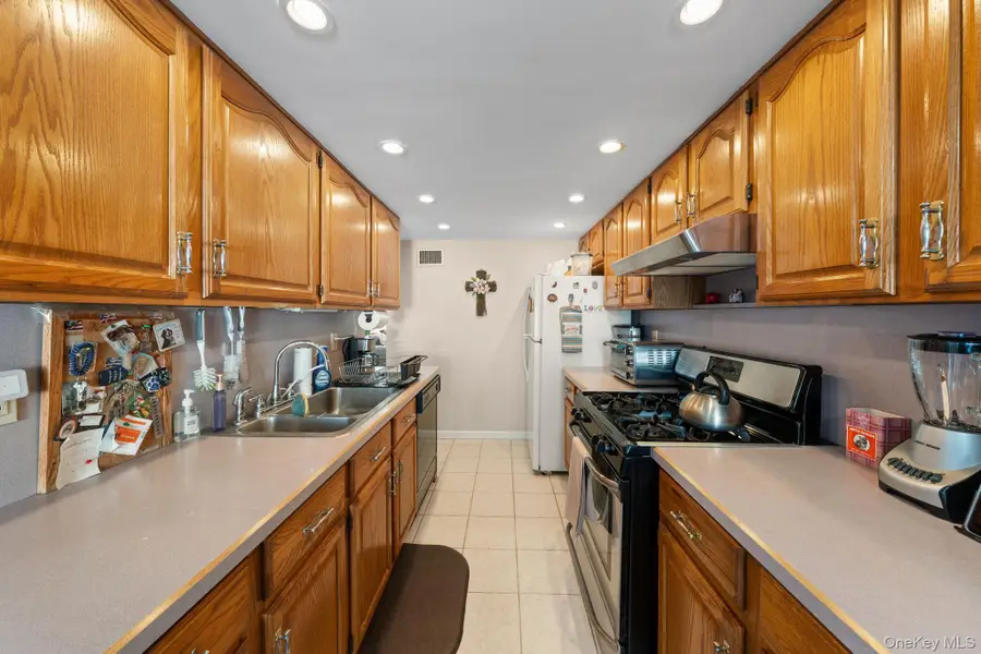 234 Dover Green, Staten Island, NY 10312 - Image #3