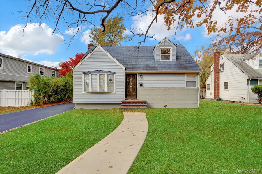 852 Smith Street, Uniondale, NY 11553 - Image #2