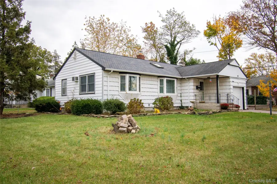 650 Bryant Street, East Meadow, NY 11554 - Image #2