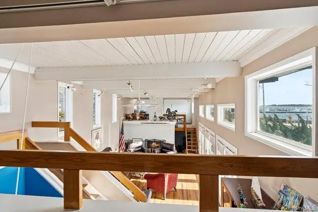 49 S Bay Avenue, Amityville, NY 11701 - Image #2