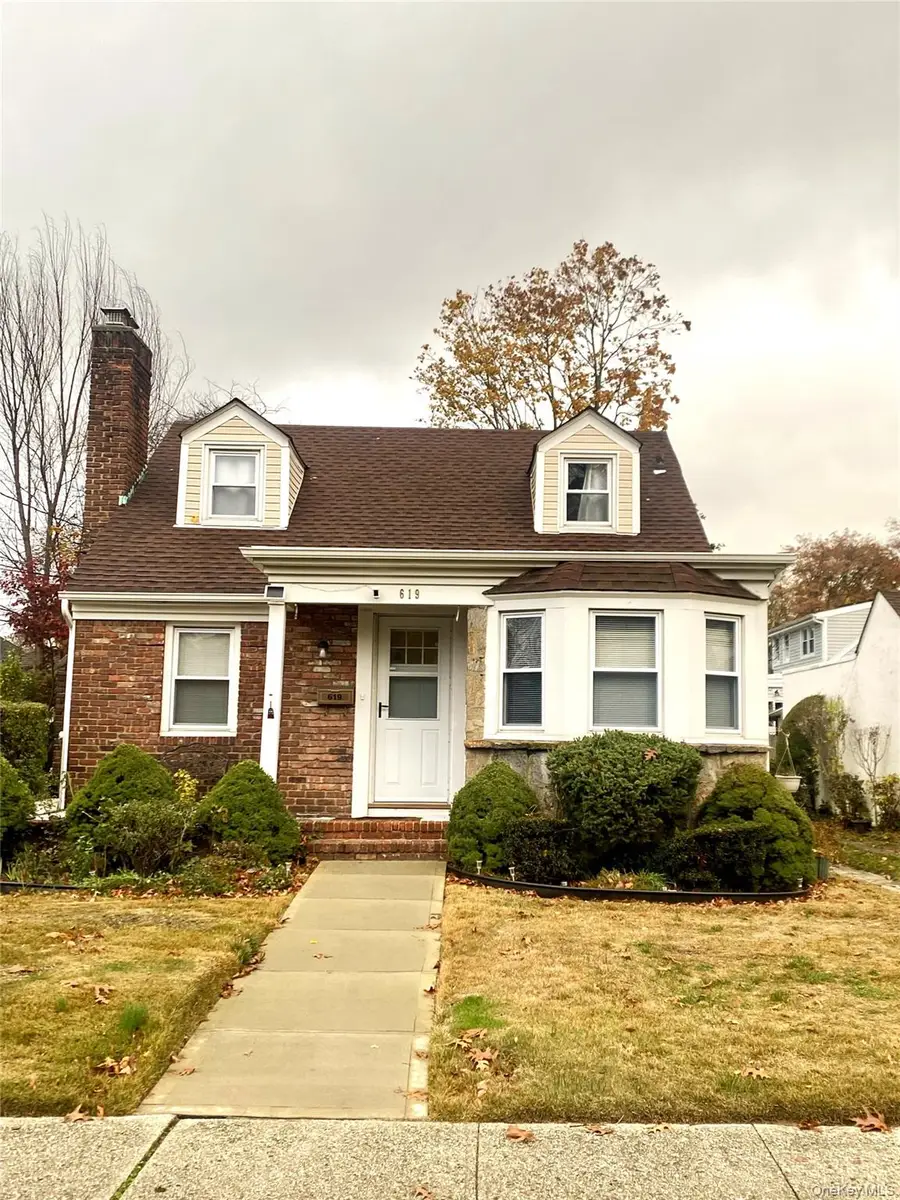 619 Ashland Avenue, Baldwin, NY 11510 - Image #2