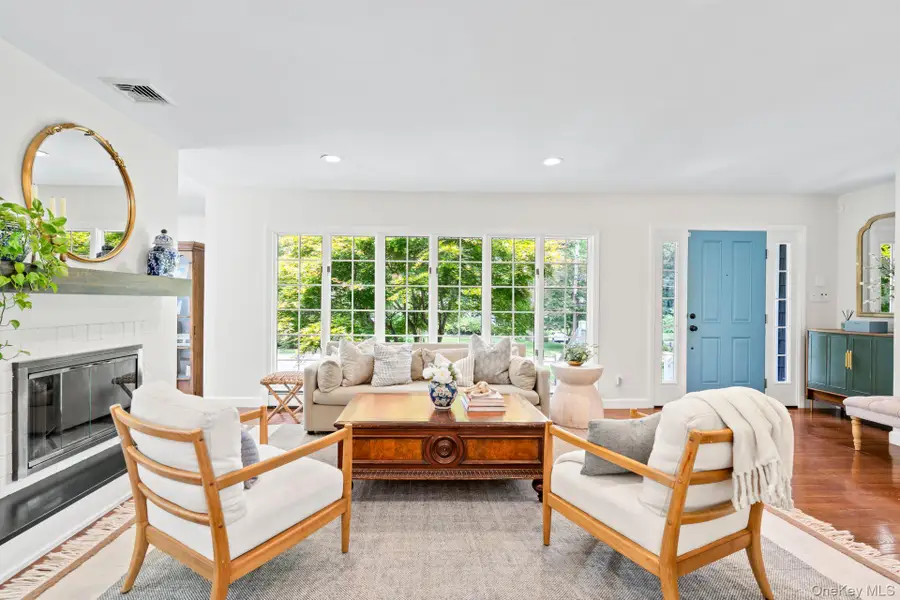 32 Hennessey Drive, Huntington, NY 11743 - Image #3