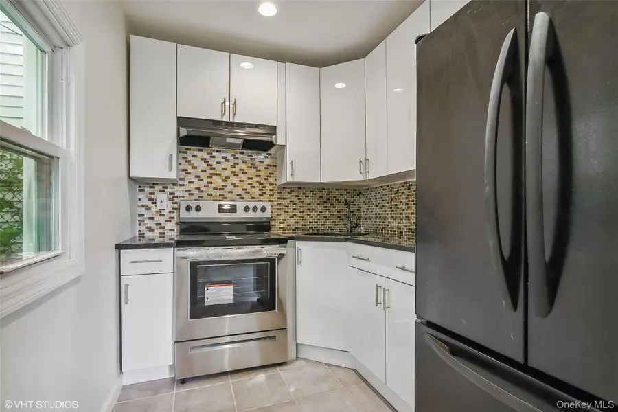 15 Stewart Place, Yonkers, NY 10701 - Image #3