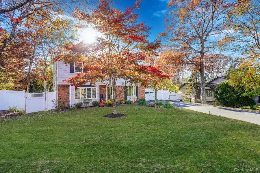 18 Ashford Drive, Ridge, NY 11961 - Image #3