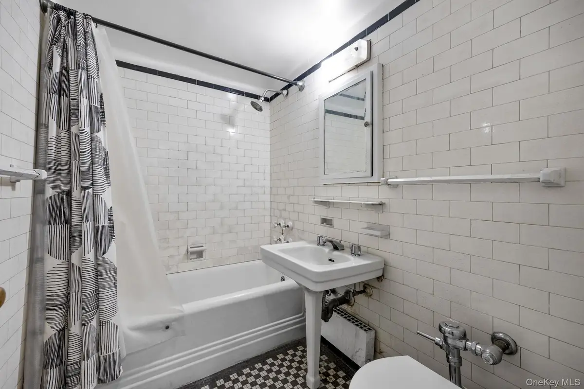 353 W 56th Street #2D, New York, NY 10019 - Image #1