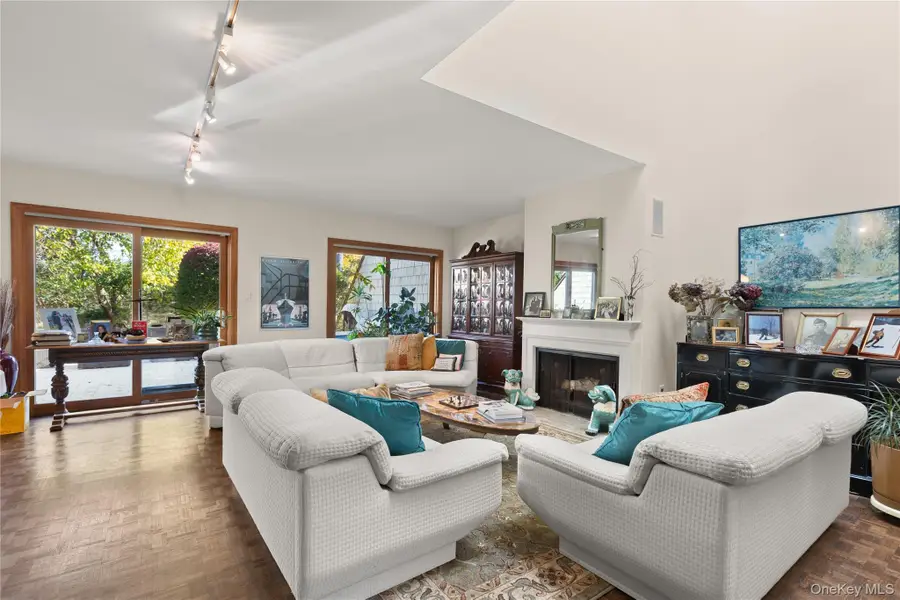 183 Captains Way, Bay Shore, NY 11706 - Image #3