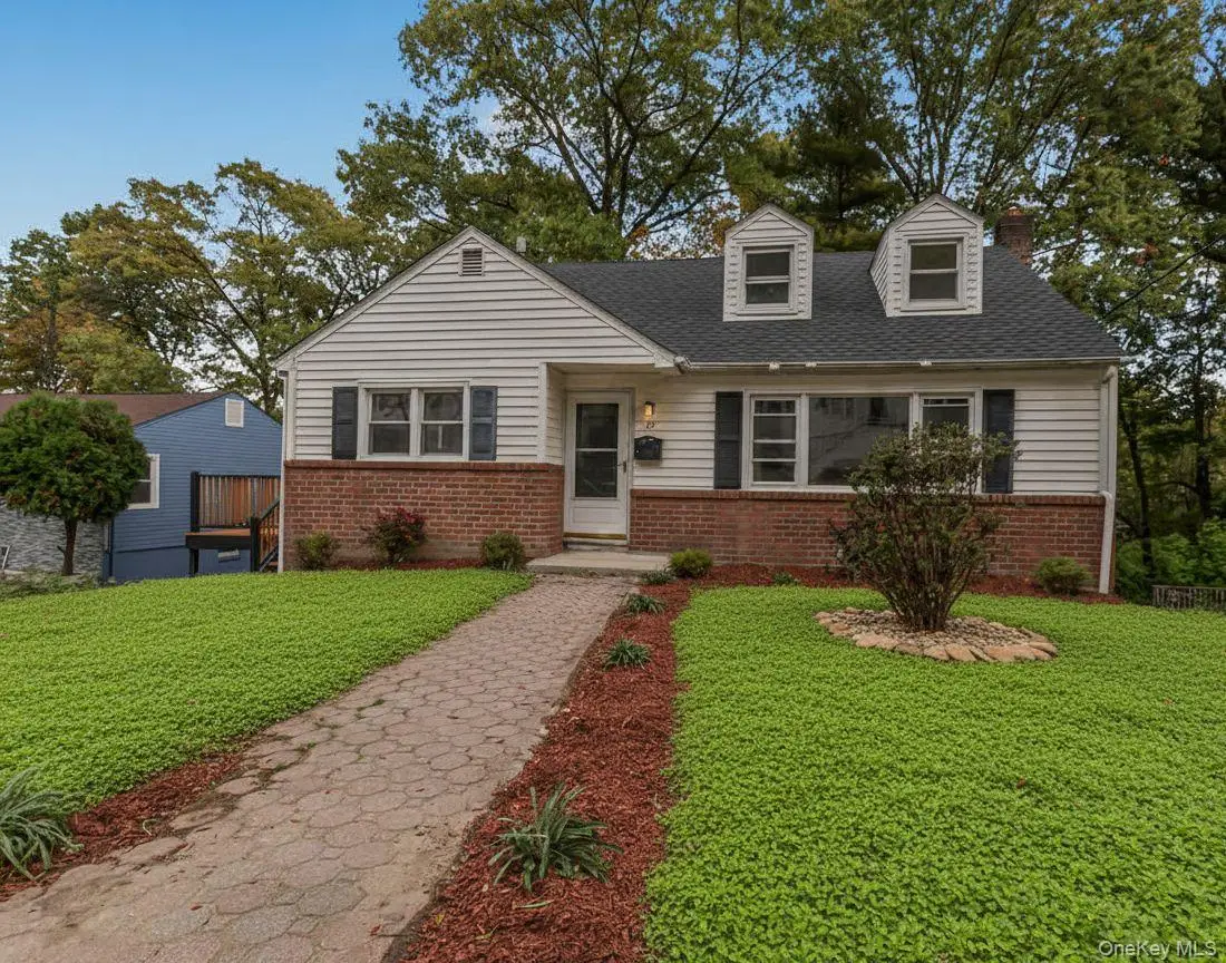 25 Linn ( Aka 183 Putnam Avenue), Yonkers, NY 10705 - Image #1