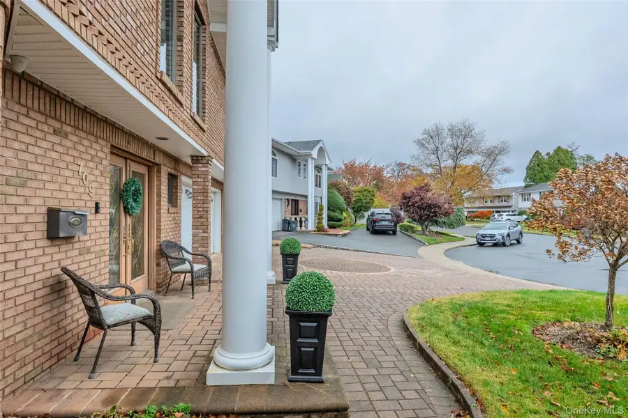 709 Demott Court, Westbury, NY 11590 - Image #3