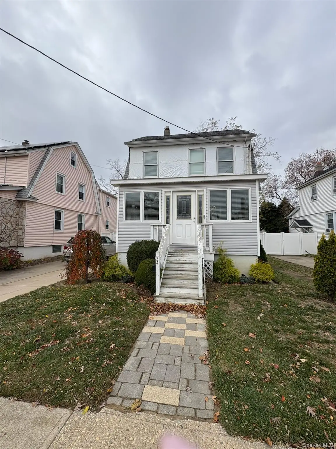 34 Avondale Street, Valley Stream, NY 11581 - Image #1