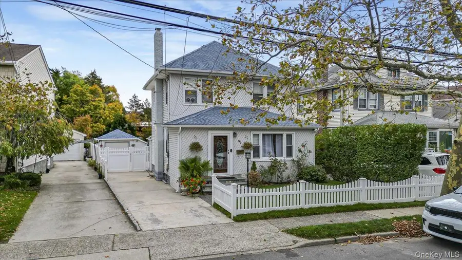 32 Franklin Avenue, Lynbrook, NY 11563 - Image #3