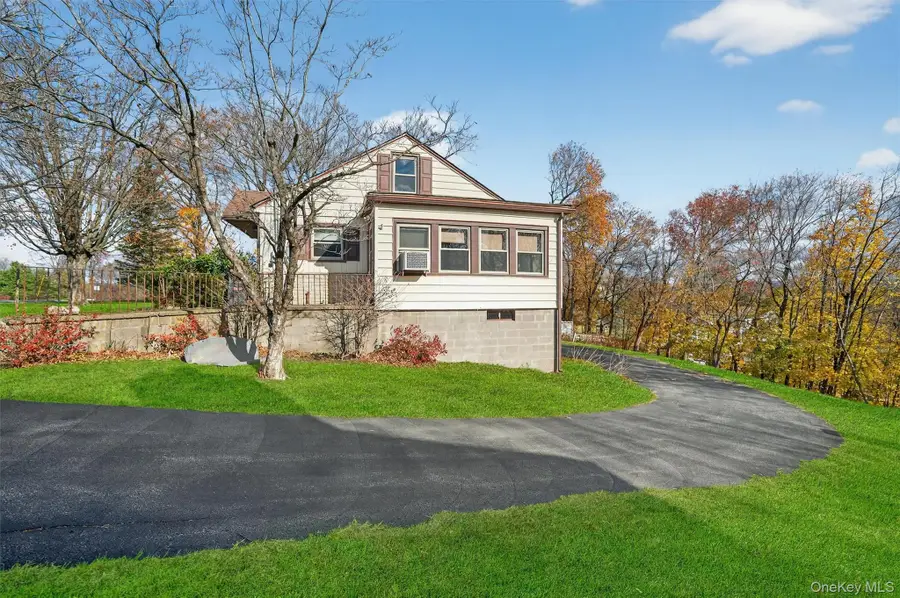 18 Oakland Avenue, Chester, NY 10918 - Image #3
