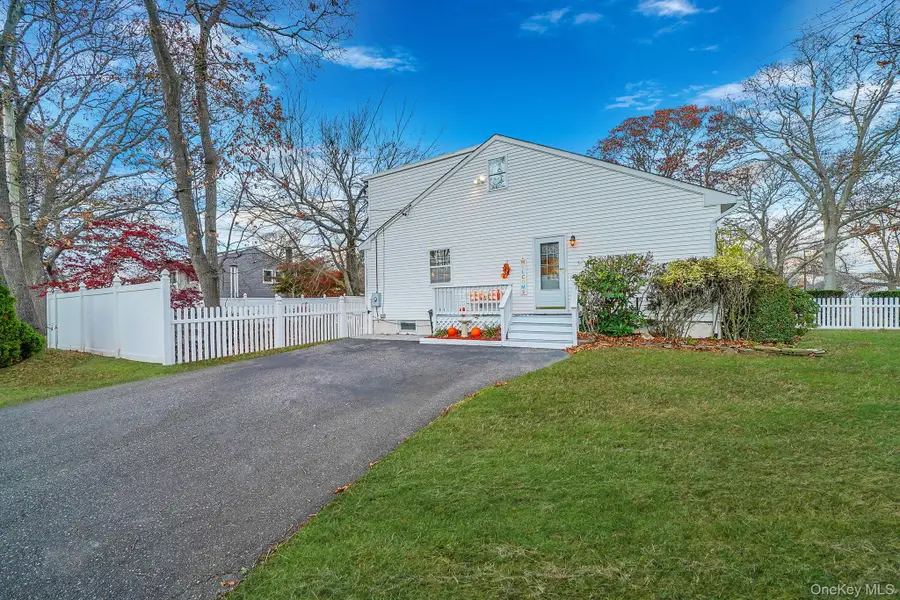 156 Clinton Avenue, East Patchogue, NY 11772 - Image #3