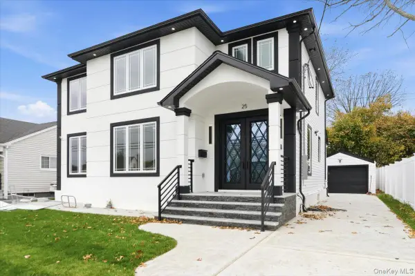 25 Countisbury Avenue, Valley Stream, NY 11580