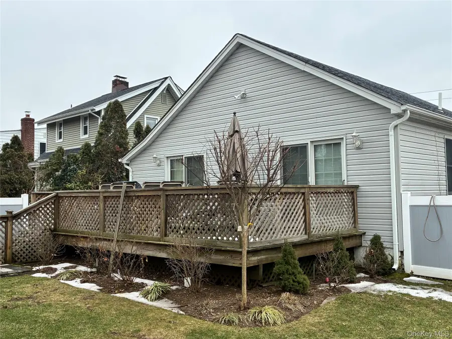 86 Scarcliffe Drive, Malverne, NY 11565 - #3