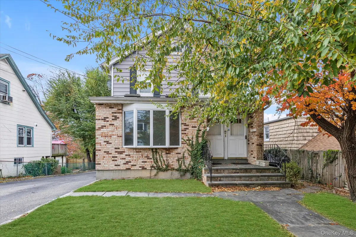 8 Jackson Street, Glen Cove, NY 11542 - Image #1