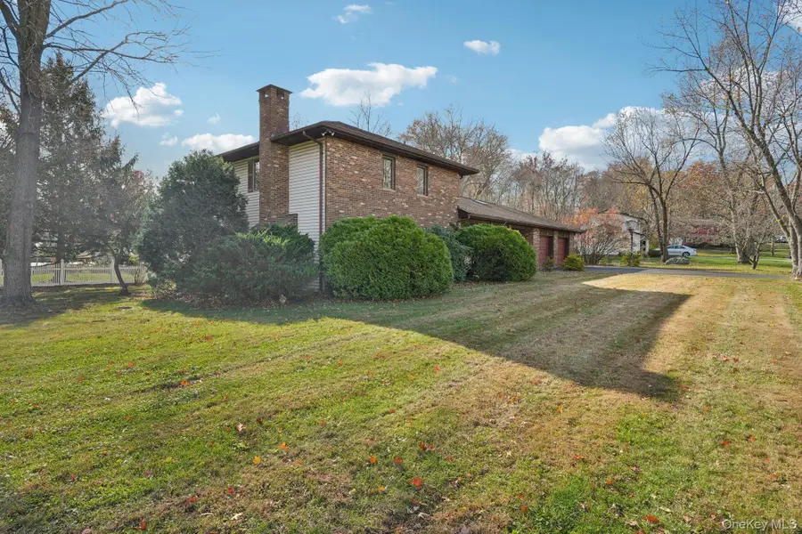 24 Brenda Lane, Bardonia, NY 10954 - Image #3