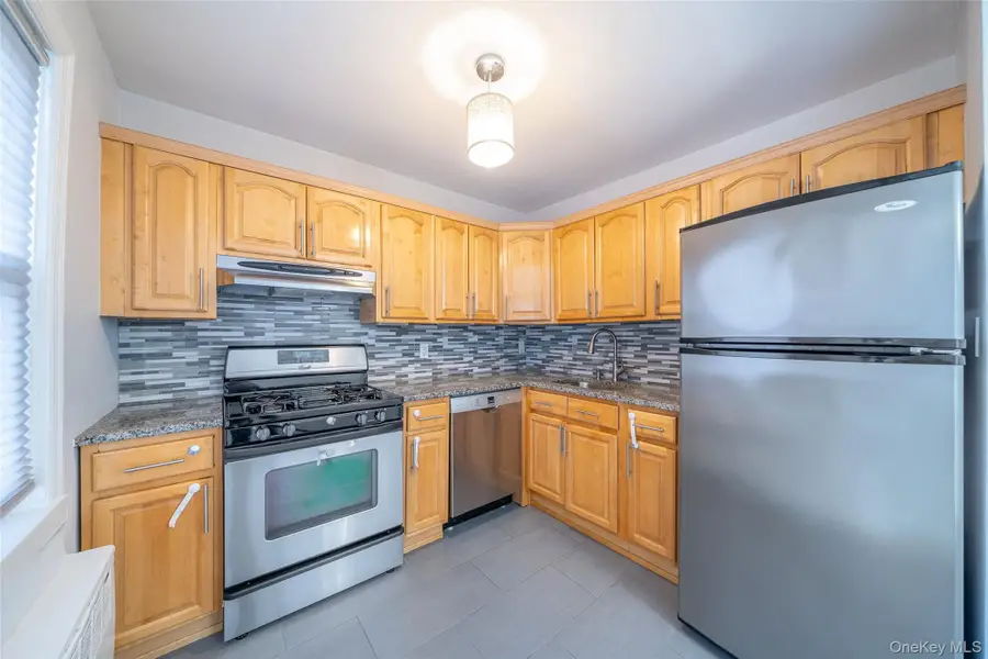 14 Leewood Circle #6L, Eastchester, NY 10709 - Image #2