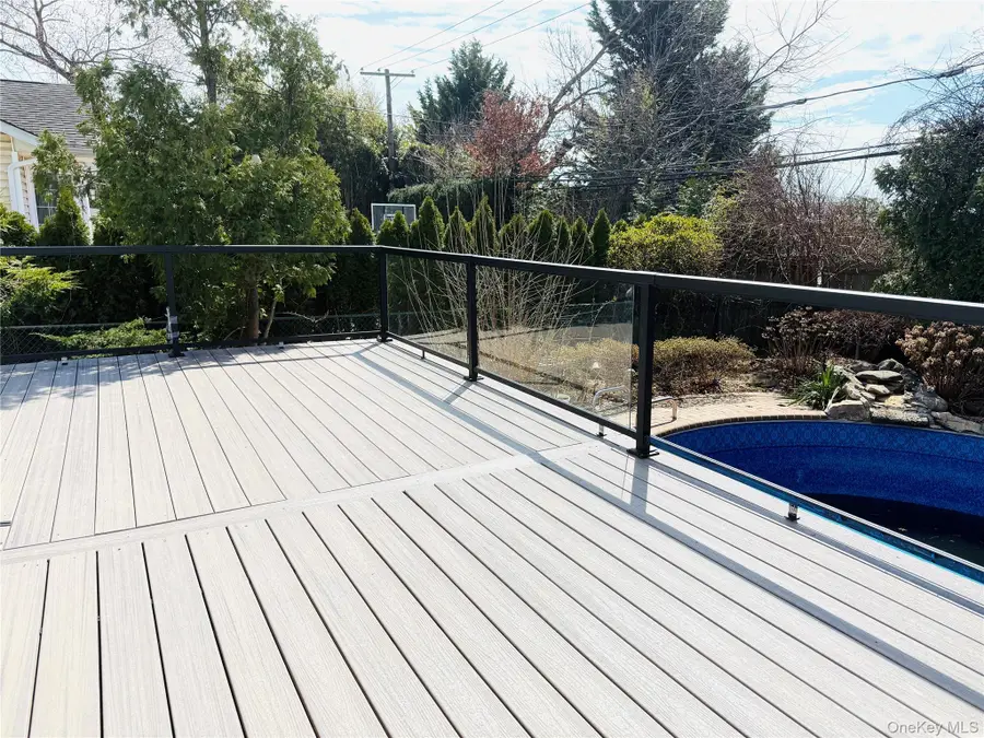 65 Mellow Ln, Jericho, NY 11753 - Image #2