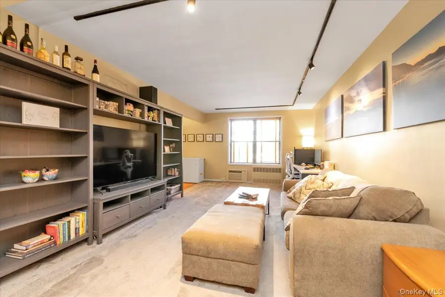 80-35 Springfield Blvd #4F, Oakland Gardens, NY 11364 - Image #2