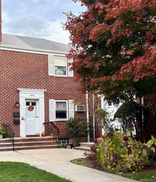 26311 73 Avenue #2nd Floor, Glen Oaks, NY 11004