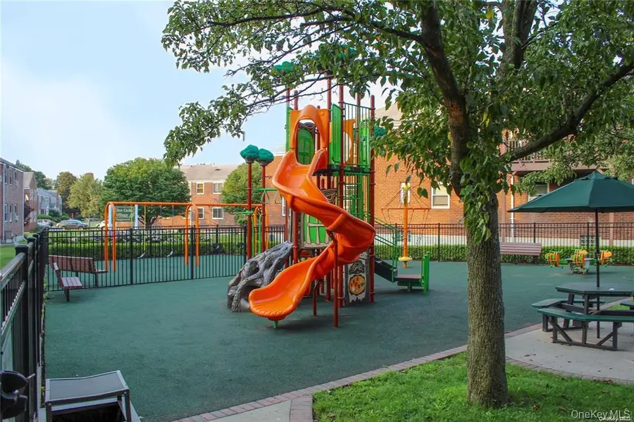 26311 73 Avenue #2nd Floor, Glen Oaks, NY 11004 - Image #3