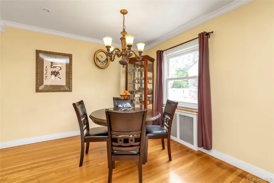 590 Langley, West Hempstead, NY 11552 - Image #3