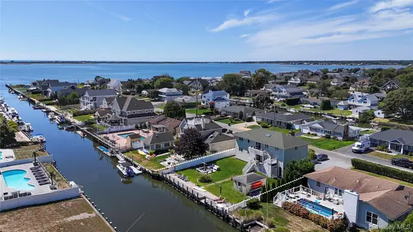 15 Marlin Road, East Quogue, NY 11942