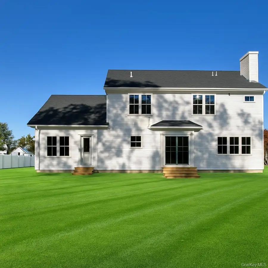 12 Fox Run Court, Ridge, NY 11961 - Image #3